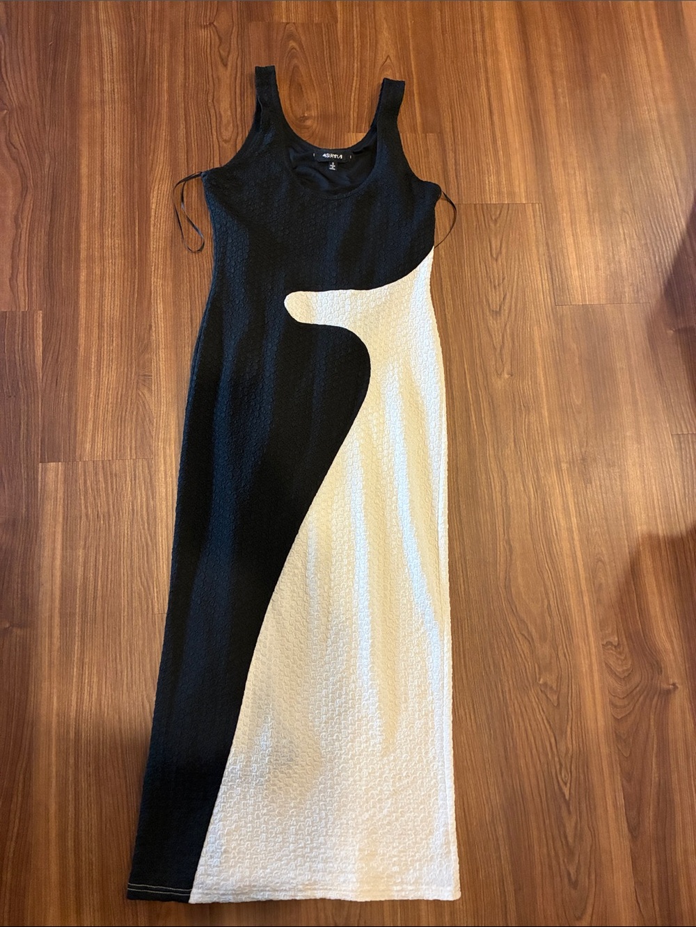 4SI3NNA Black & White Sculptural Tank Maxi Dress